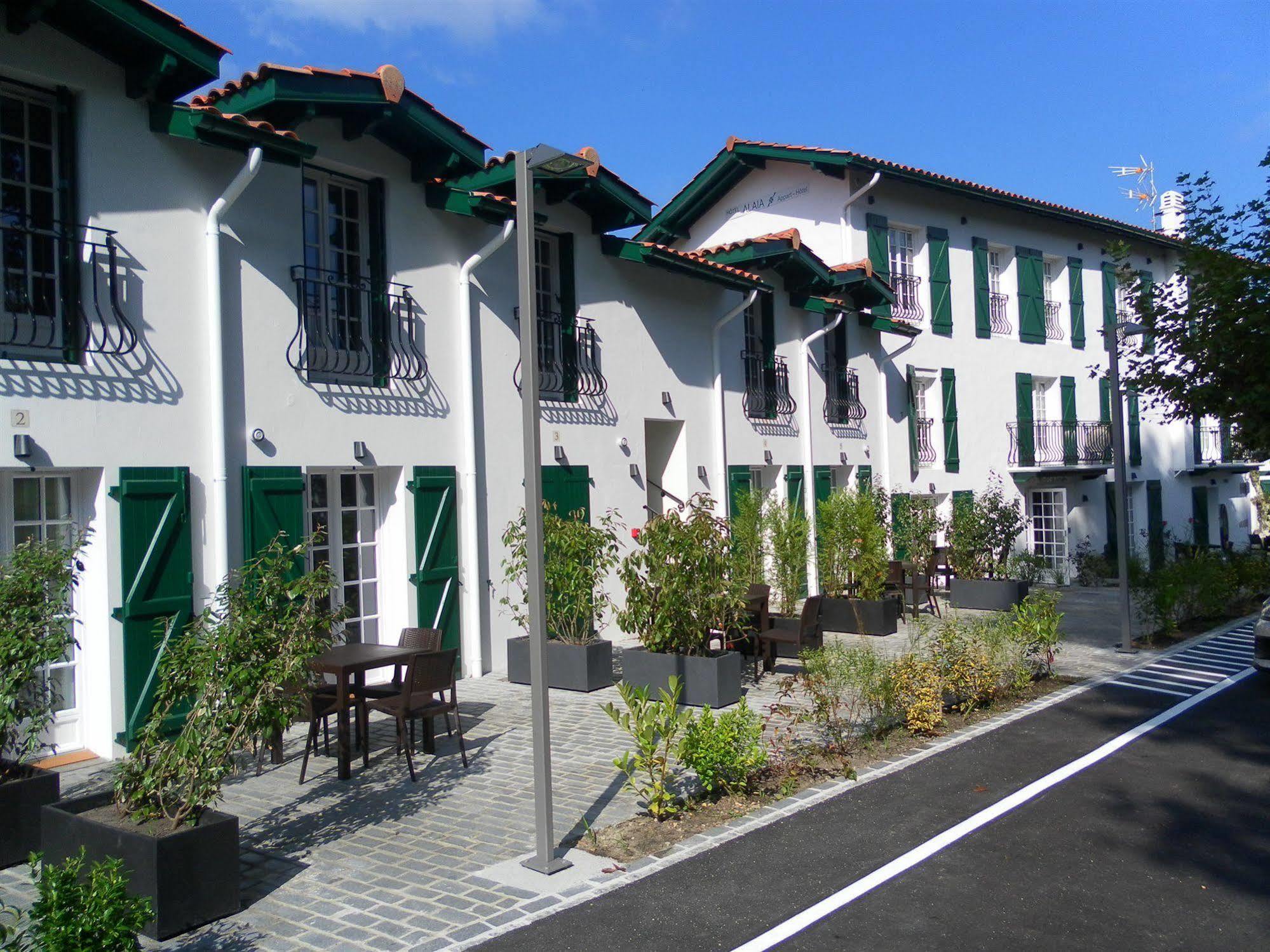 Hotel Residence Alaia Ascain Bagian luar foto